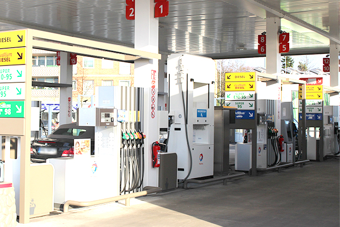 ドイツのガソリンスタンドの様子